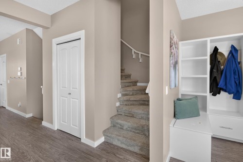 2835 Maple Way, Edmonton, AB 