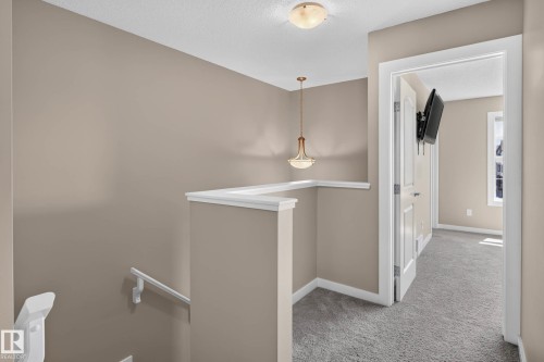 2835 Maple Way, Edmonton, AB 