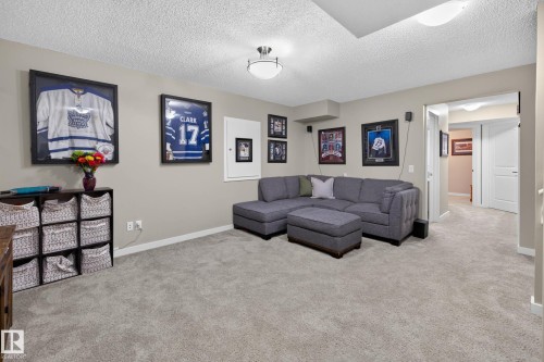 2835 Maple Way, Edmonton, AB 