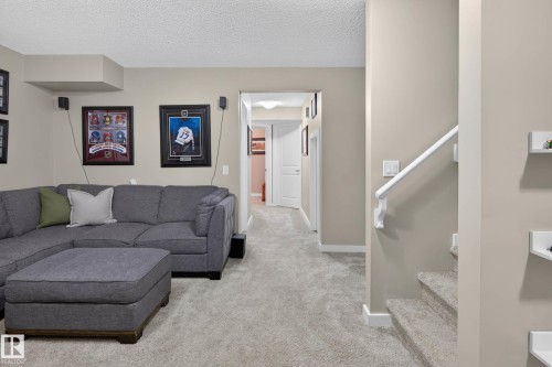 2835 Maple Way, Edmonton, AB 