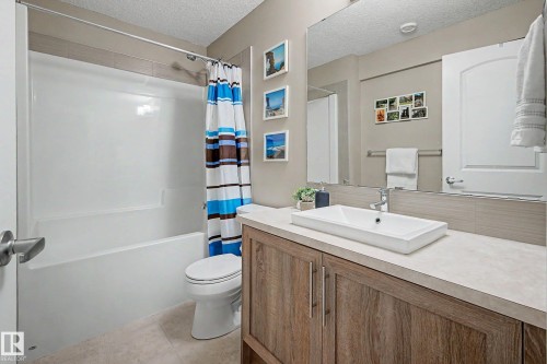 2835 Maple Way, Edmonton, AB 