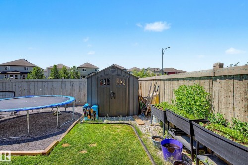 2835 Maple Way, Edmonton, AB 