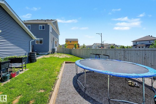 2835 Maple Way, Edmonton, AB 