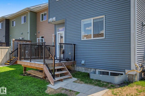 2835 Maple Way, Edmonton, AB 