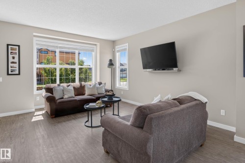 2835 Maple Way, Edmonton, AB 