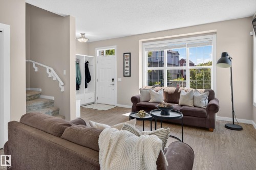 2835 Maple Way, Edmonton, AB 