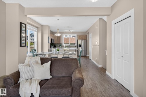 2835 Maple Way, Edmonton, AB 