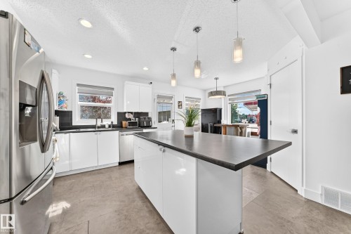 76 330 Bulyea Road, Edmonton, AB 
