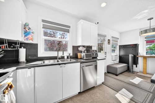 76 330 Bulyea Road, Edmonton, AB 