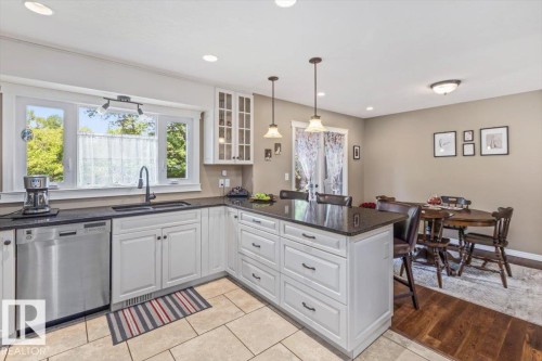 13 Lloyd Place, St. Albert, AB 