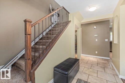 13 Lloyd Place, St. Albert, AB 