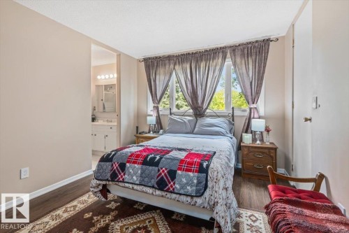 13 Lloyd Place, St. Albert, AB 