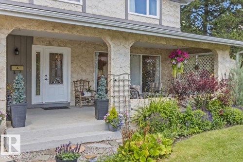 13 Lloyd Place, St. Albert, AB 