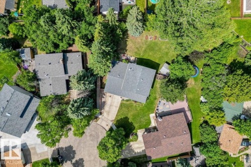 13 Lloyd Place, St. Albert, AB 