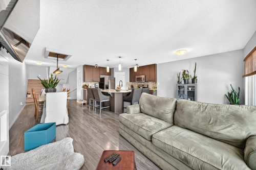 2305 68 Street, Edmonton, AB 