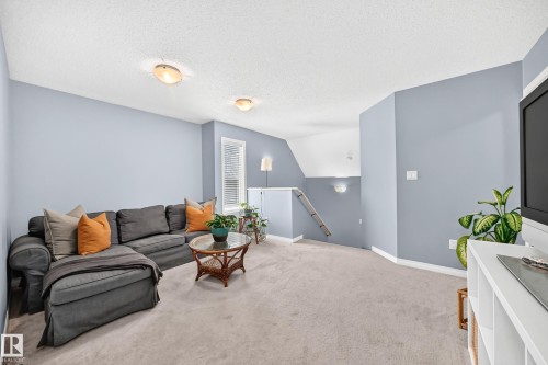 2305 68 Street, Edmonton, AB 