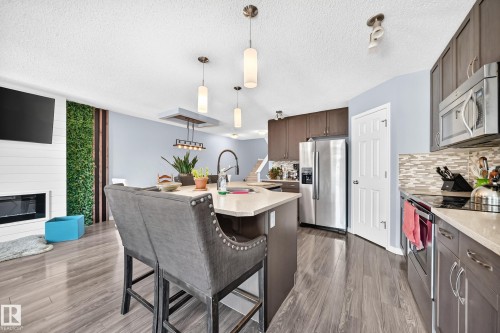 2305 68 Street, Edmonton, AB 