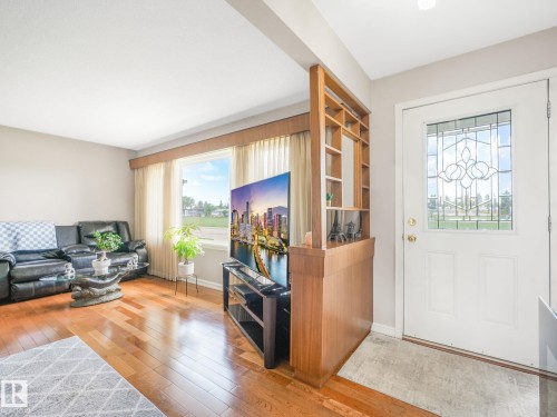 10527 134A Avenue, Edmonton, AB 