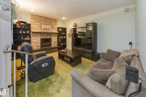 18508 92 Avenue, Edmonton, AB 