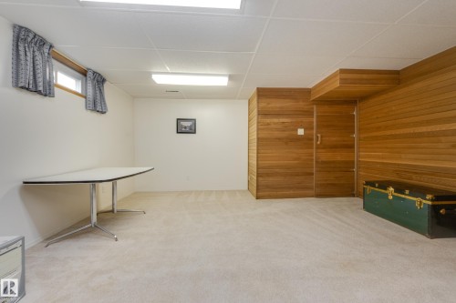 18508 92 Avenue, Edmonton, AB 