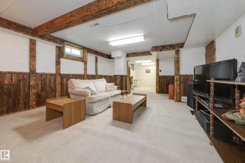 18508 92 Avenue, Edmonton, AB 