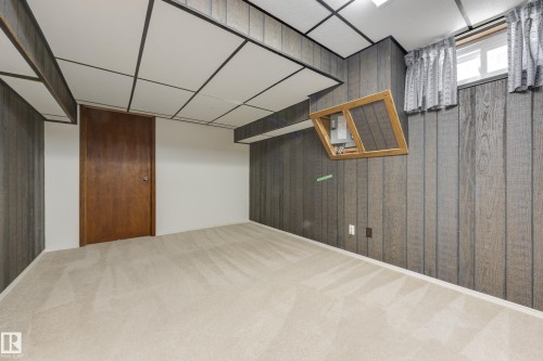 18508 92 Avenue, Edmonton, AB 