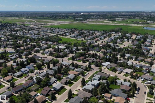 18508 92 Avenue, Edmonton, AB 