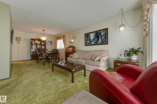 18508 92 Avenue, Edmonton, AB 