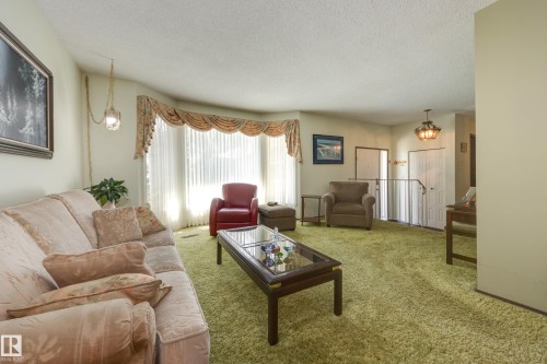 18508 92 Avenue, Edmonton, AB 