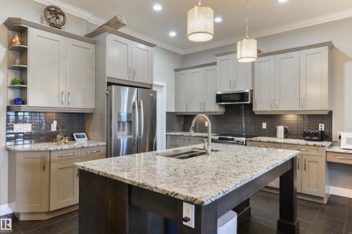 413 Chappelle Drive, Edmonton, AB 