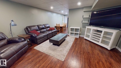 5304 95 Avenue Nw, Edmonton, AB 