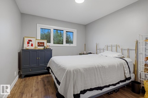Main floor bedroom - 10328 73 Street, Edmonton, AB 