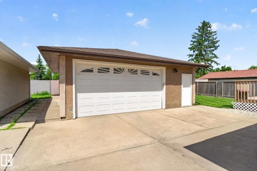 10308 166 Avenue, Edmonton, AB 
