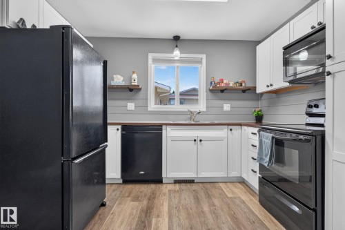 10308 166 Avenue, Edmonton, AB 