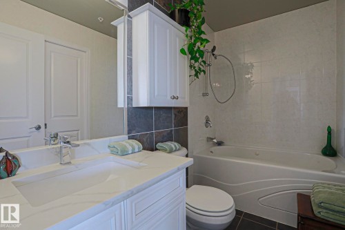 1004 10504 99 Avenue, Edmonton, AB 