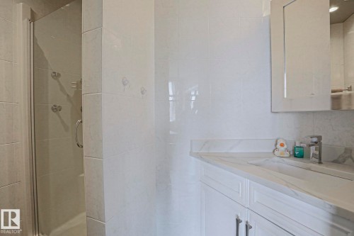 1004 10504 99 Avenue, Edmonton, AB 