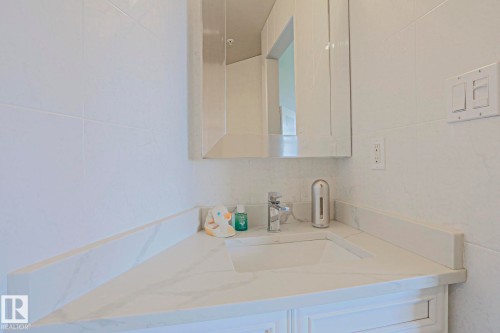 1004 10504 99 Avenue, Edmonton, AB 