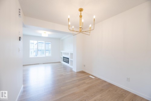 7032 Rosenthal Drive, Edmonton, AB - Indoor Photo Showing Other Room