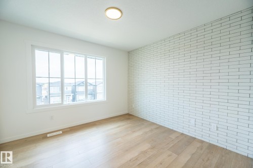 7032 Rosenthal Drive, Edmonton, AB - Indoor Photo Showing Other Room