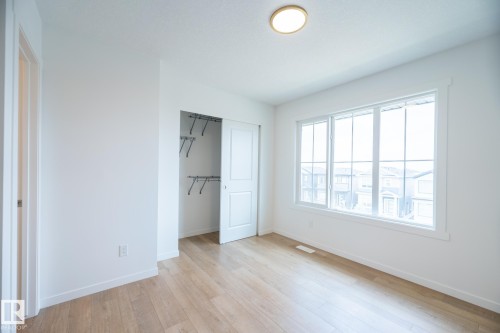 7032 Rosenthal Drive, Edmonton, AB - Indoor Photo Showing Other Room