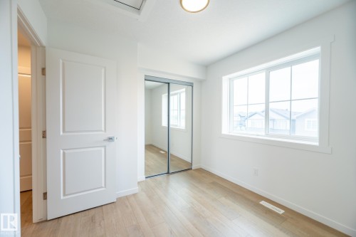 7032 Rosenthal Drive, Edmonton, AB - Indoor Photo Showing Other Room