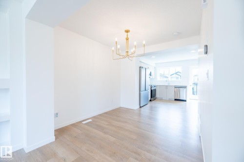 7032 Rosenthal Drive, Edmonton, AB - Indoor Photo Showing Other Room