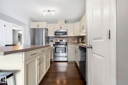 8 1030 Chappelle Boulevard, Edmonton, AB 