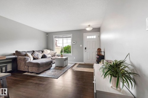 8 1030 Chappelle Boulevard, Edmonton, AB 