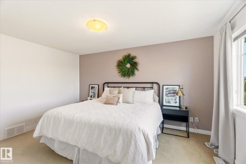 3 5134 Mullen Road, Edmonton, AB - Indoor Photo Showing Bedroom