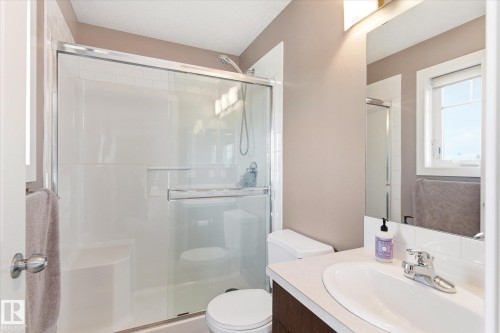 3 5134 Mullen Road, Edmonton, AB - Indoor Photo Showing Bathroom