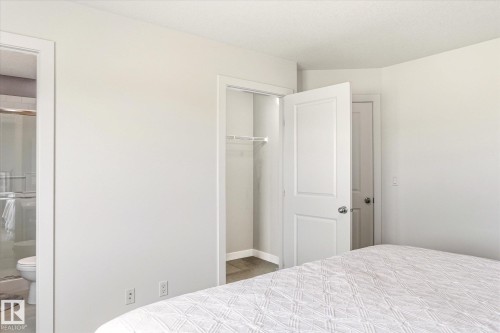 3 5134 Mullen Road, Edmonton, AB - Indoor Photo Showing Bedroom
