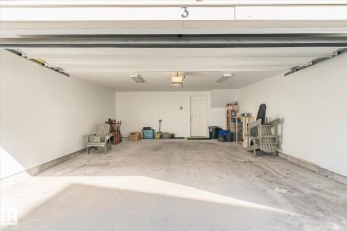 3 5134 Mullen Road, Edmonton, AB - Indoor Photo Showing Garage
