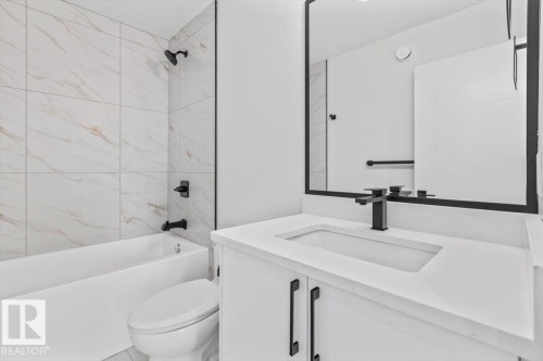 141 Elliott Wynd, Fort Saskatchewan, AB - Indoor Photo Showing Bathroom
