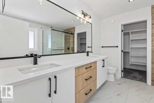 141 Elliott Wynd, Fort Saskatchewan, AB - Indoor Photo Showing Bathroom